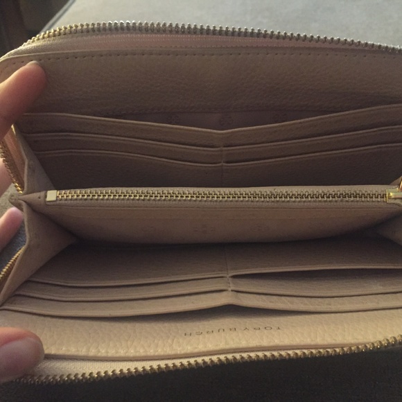 Tory Burch Wallet - Picture 2 of 8